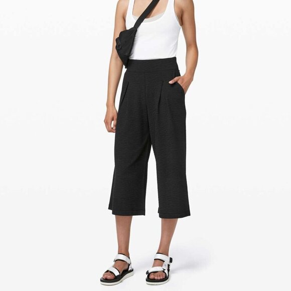lululemon athletica Pants - Lululemon Can You Feel The Pleat Crop Capri Pants Wide Leg 21" Black